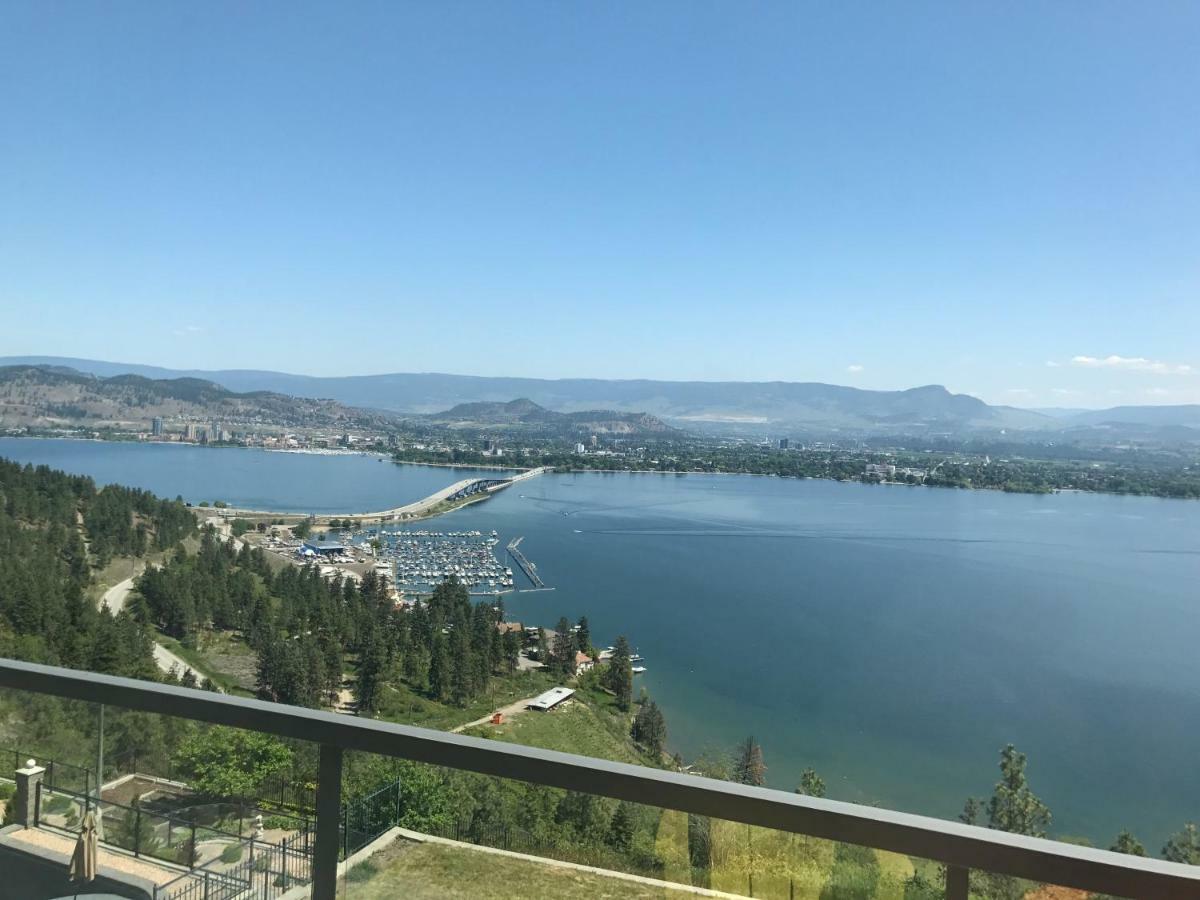 Lake And Bridge View Vacation Home West Kelowna Exterior photo